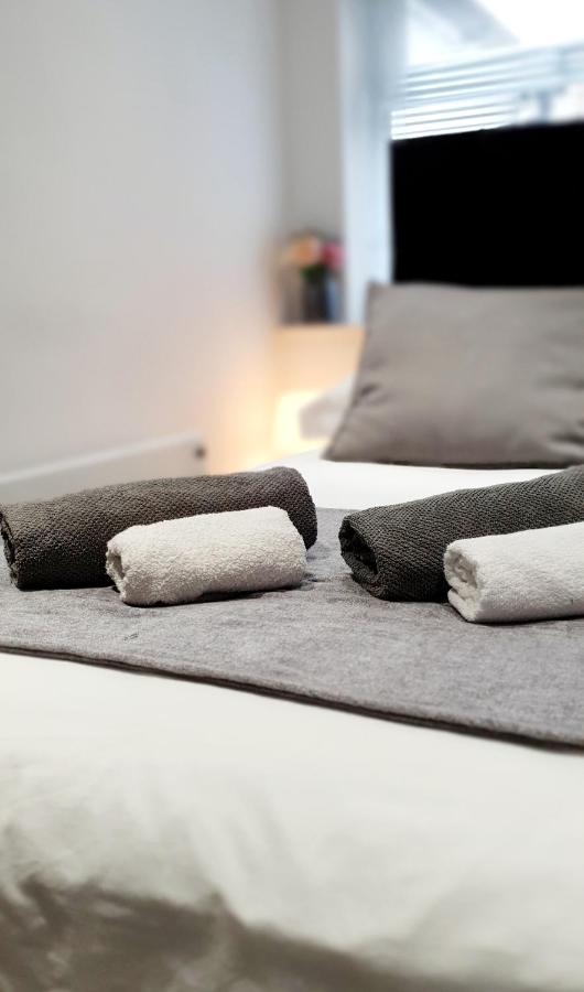 Superb 2 Beds 2 Baths New Apartment W/ Garden+Patio Bournemouth Dış mekan fotoğraf