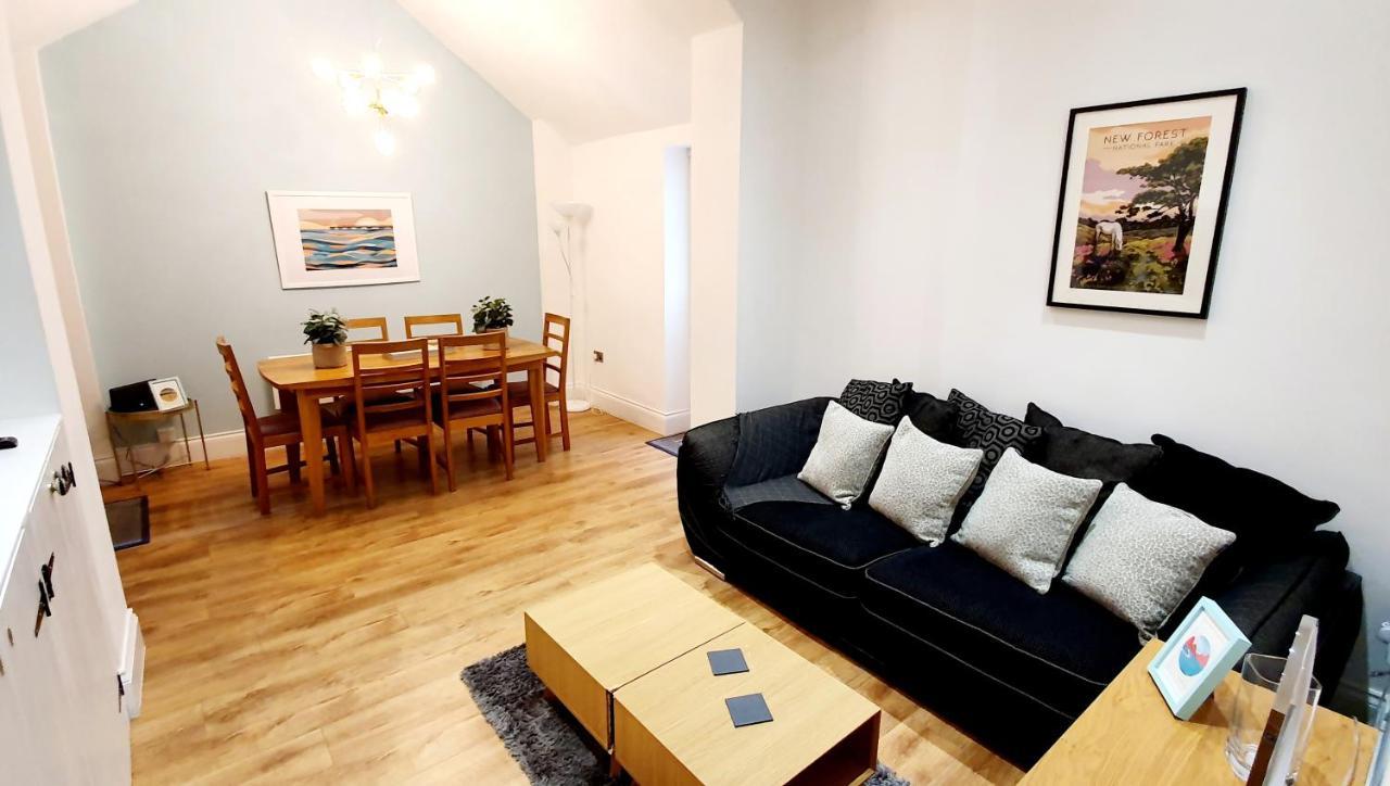 Superb 2 Beds 2 Baths New Apartment W/ Garden+Patio Bournemouth Dış mekan fotoğraf