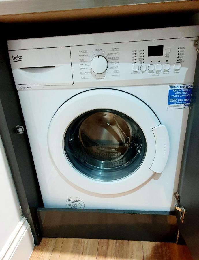 Superb 2 Beds 2 Baths New Apartment W/ Garden+Patio Bournemouth Dış mekan fotoğraf