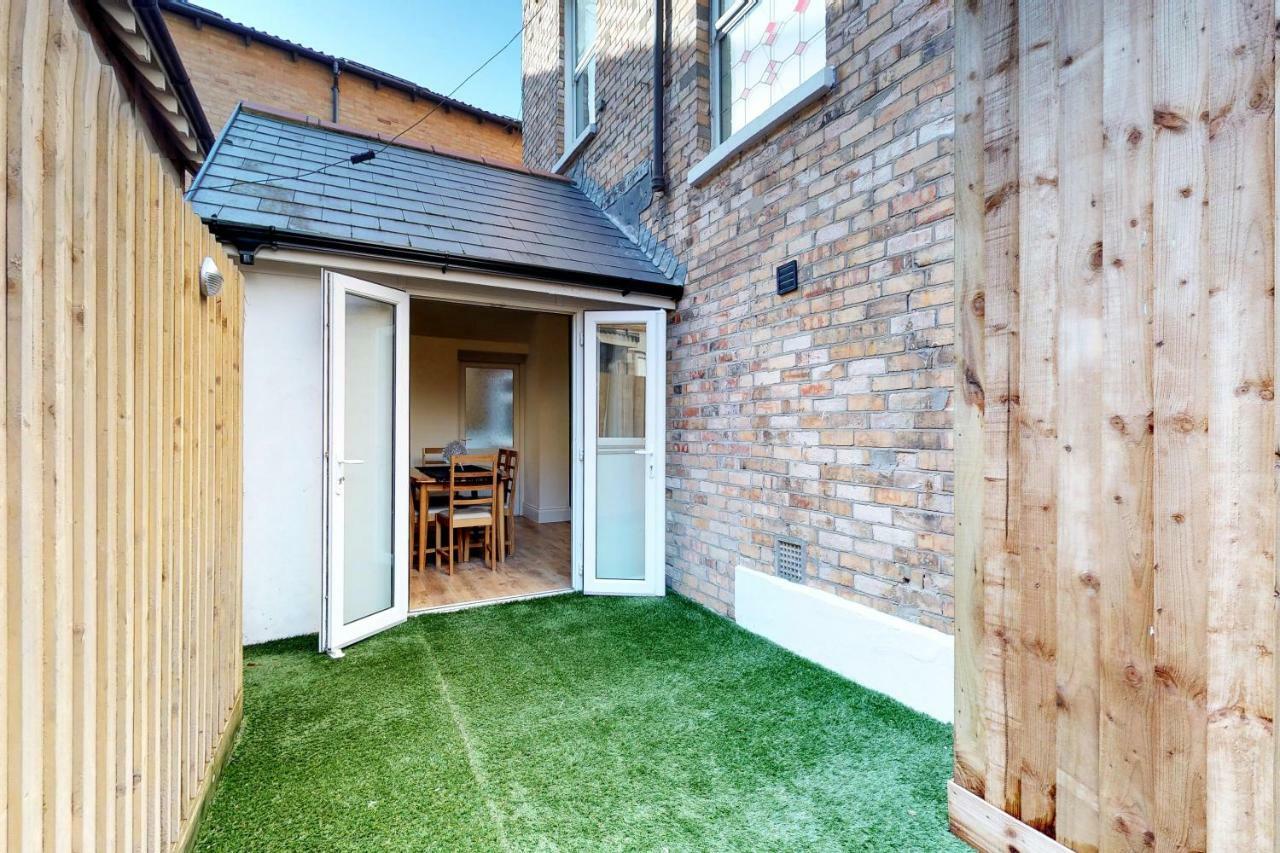 Superb 2 Beds 2 Baths New Apartment W/ Garden+Patio Bournemouth Dış mekan fotoğraf